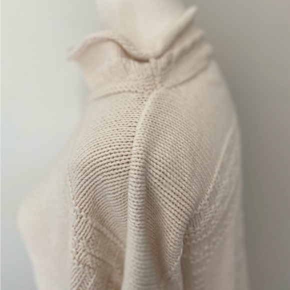 Vintage Cottagecore White Knit Street Sweater - Picture 6 of 7